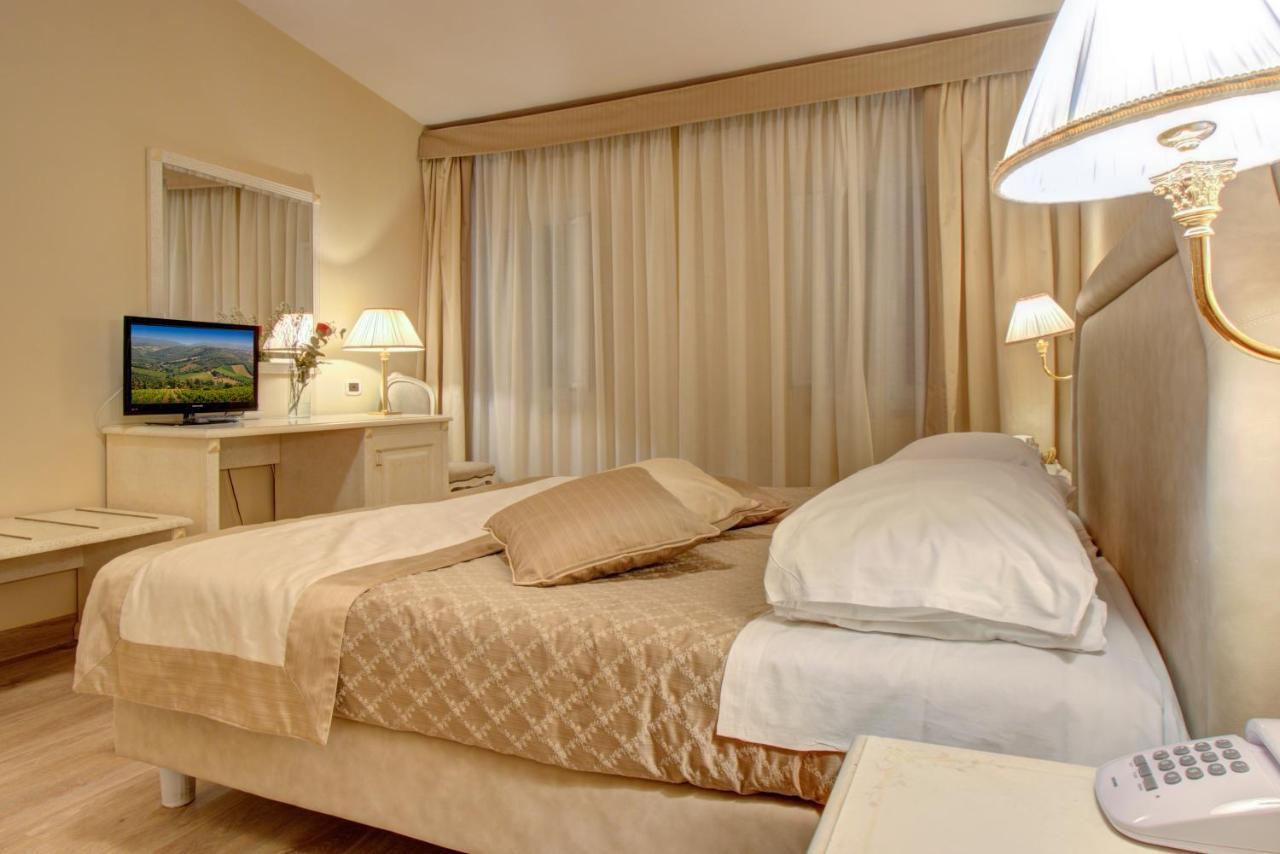 Hotel La Locanda Volterra Ngoại thất bức ảnh